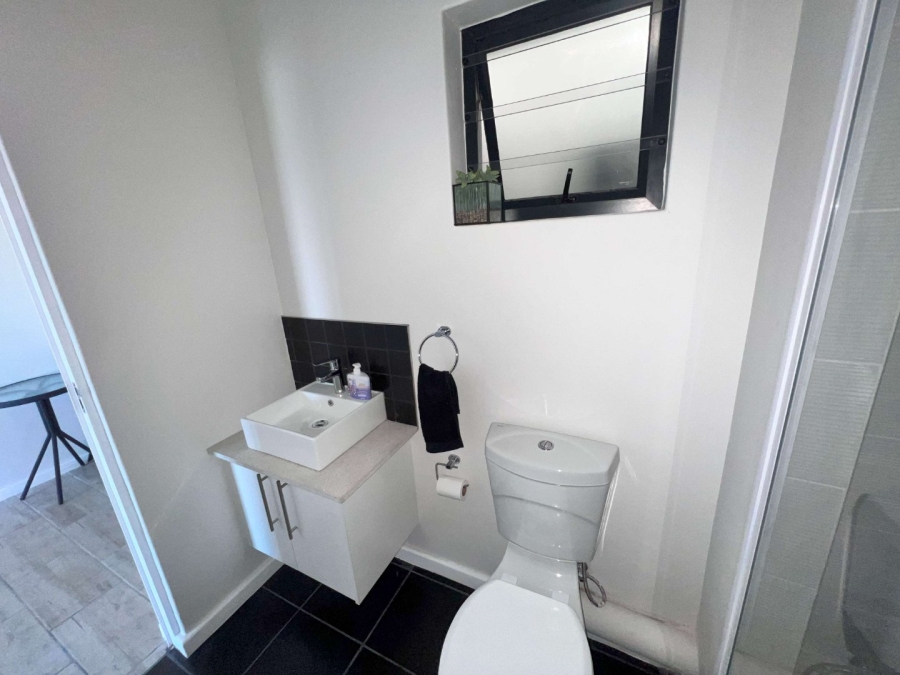 2 Bedroom Property for Sale in Table View Western Cape